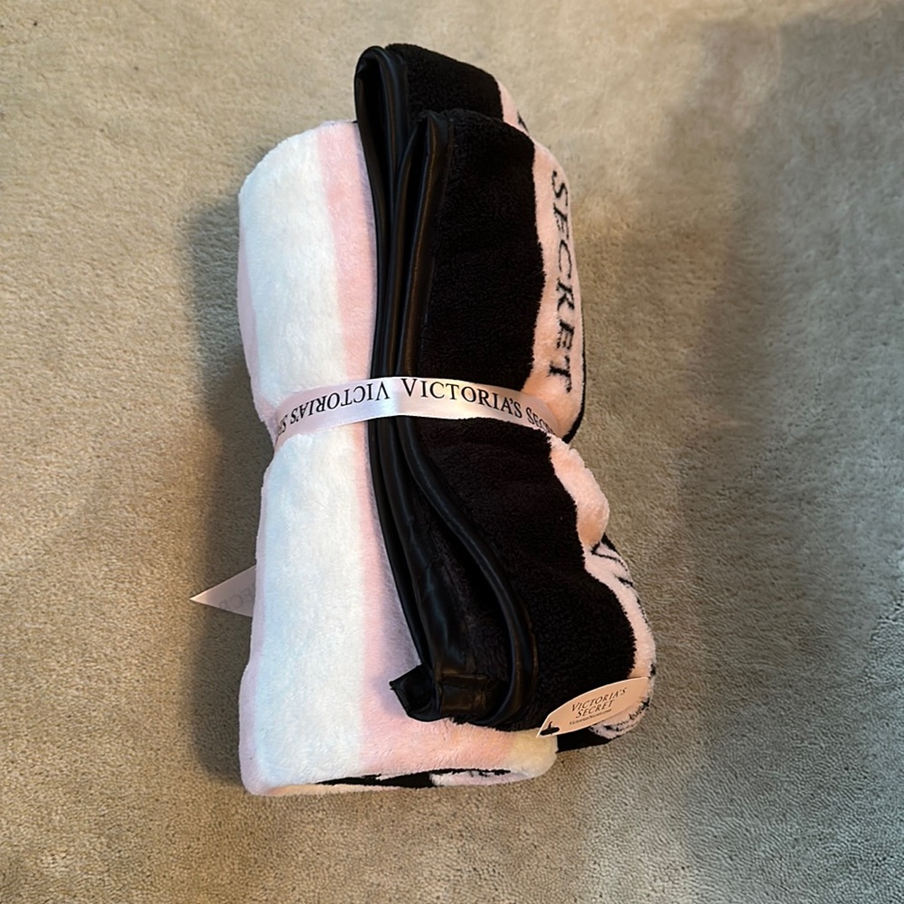 NWT Victorias Secret Blanket